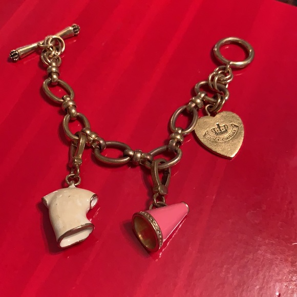 JUICY COUTURE 3 CHARM BRACELET. ONE NOT REMOVABLE